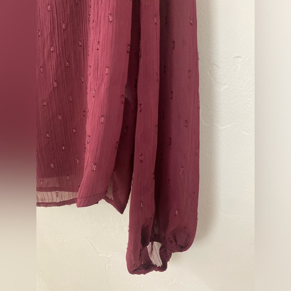 ❤️❤️Nordstrom’s Long Sleeve Frontal Neck Tie Burgundy Long Sleeve Blouse - Picture 3 of 10